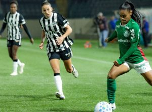 br-feminino:-palmeiras-goleia-atletico-mg-e-assume-vice-lideranca