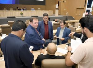 camara-de-aparecida-aprova-novo-piso-da-educacao-e-reajuste-geral