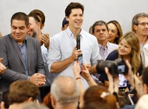 daniel-vilela-comanda-megaevento-com-5-mil-filiacoes-ao-mdb