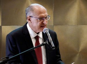 alckmin:-pix-e-patrimonio-nacional-e-nao-entra-em-negociacao-com-eua
