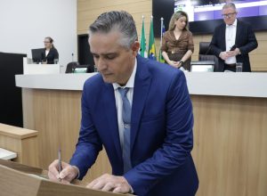 enildo-cabral-toma-posse-e-camara-de-rio-verde-abre-pautas-de-junho