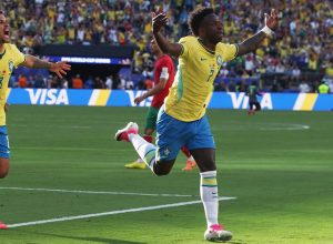 arbitro-de-brasil-x-haiti-apitou-classico-que-opos-vini-e-raphinha