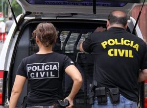 policia-abre-inquerito-sobre-arma-apreendida-atribuida-a-bolsonaro