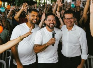 thialu-reune-liderancas-em-apoio-a-romario-policarpo-para-deputado-estadual