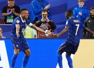 depois-de-chuva-e-pausa,-franca-de-mbappe-nao-da-chances-ao-iraque