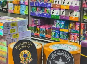 anvisa-e-receita-federal-apreendem-25-mil-cigarros-eletronicos