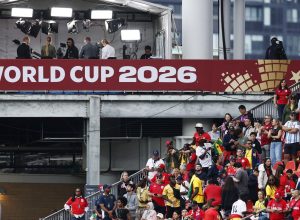 paixao-pelo-futebol-expoe-populacao-a-publicidade-de-bets,-alerta-idec