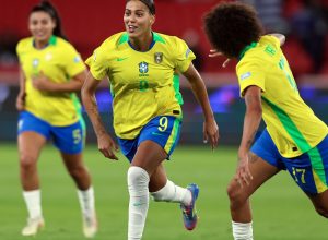 governo-isenta-de-iss-empresas-ligadas-a-copa-do-mundo-feminina