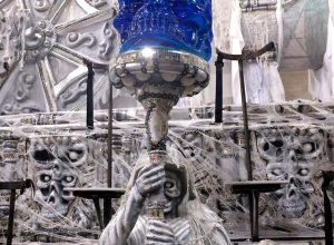 sapucai-vai-de-homenagem-a-carnavalesco-ate-assombracoes-nesta-segunda