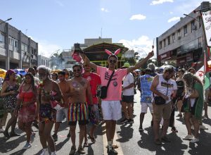 pacotao,-bloco-tradicional-de-brasilia,-trouxe-o-tema-“anistia-nao”