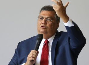 dino-bloqueia-r$-119-milhoes-de-valdemar-por-suspeitas-em-emendas