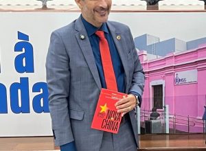obra-de-domingos-vellasco-retorna-as-livrarias-com-curadoria-de-einstein-paniago