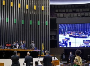 dino-intima-partidos-a-explicar-controle-de-emendas-parlamentares