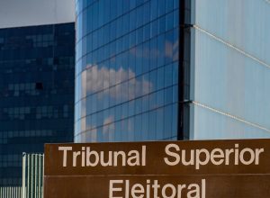 eleicoes:-tse-assina-acordo-com-big-techs-para-combater-desinformacao