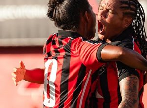 vitoria-manda-botafogo-para-lanterna-na-volta-do-brasileiro-feminino