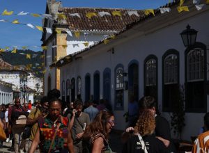 festa-literaria-internacional-de-paraty-vai-ate-proximo-domingo