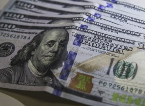 dolar-fica-estavel-em-r$-5,08,-mas-cai-0,58%-na-semana