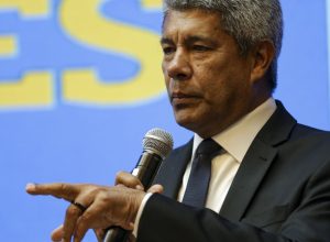 governador-da-bahia-pede-investigacao-sobre-atuacao-da-pm-em-chacina