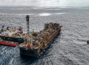 petroleiros-pedem-petrobras-mais-estatal-e-menor-repasse-a-acionistas