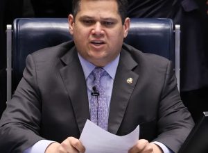 governo-pede-a-alcolumbre-que-instale-comissao-sobre-mp-das-blusinhas