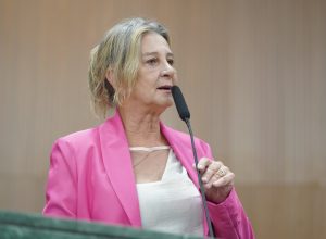 dra.-zeli-projeta-candidatura-federal-com-foco-nas-demandas-do-entorno