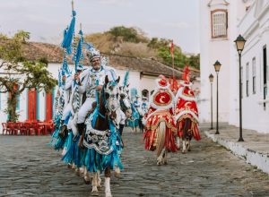 cidade-de-goias-revive-tradicao-das-cavalhadas-com-dois-dias-de-encenacoes