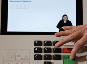 campanha-eleitoral-nas-ruas-e-propaganda-virtual-comecam-neste-domingo
