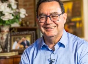 pelo-avante,-escritor-augusto-cury-estreia-em-disputas-presidenciais