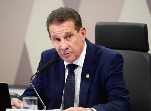 vanderlan-cobra-votacao-de-pec-que-blinda-pix-contra-taxas