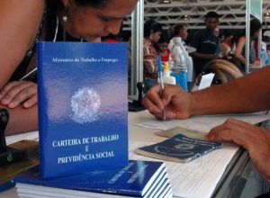 aparecida-realiza-feirao-de-empregos-e-atendimento-ao-trabalhador