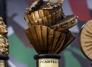 iza,-ivete-sangalo,-leci-brandao-e-zeze-mota-abrem-desfile-das-campeas