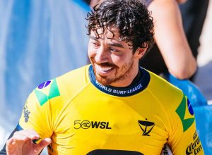 surfe:-yago-dora,-italo-ferreira-e-medina-vao-as-quartas-em-peniche