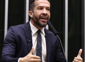 deputado-andre-janones-e-internado-com-arritmia-em-sao-paulo