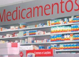 entidades-criticam-permissao-para farmaceutico prescrever-medicamento