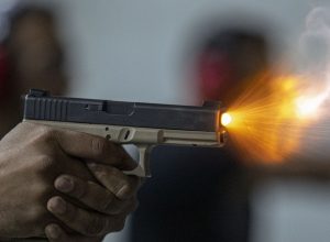 pf-e-exercito-apuram-irregularidades-em-clubes-de-tiro-no-sul-do-rj