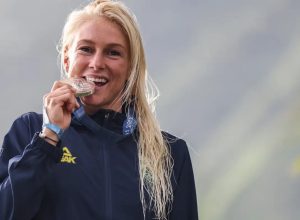 tatiana-weston-webb-fara-pausa-na-carreira-para-cuidar-da-saude-mental