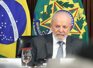 ameacas-“insistem-em-sobreviver”,-diz-lula-sobre-golpe-de-64