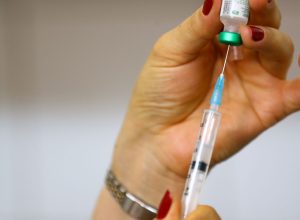 governo-ve-casos-isolados-de-sarampo,-mas-reforca-vacina-no-rio