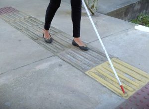 concurso-pioneiro-lanca-edital-para-producao-de-bengalas-inteligentes