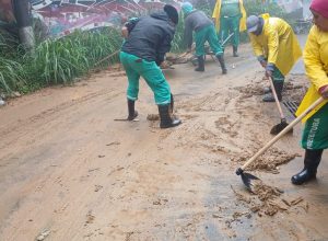 defesas-civis-vistoriam-locais-atingidos-por-temporal-em-petropolis