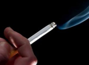 rouquidao-persistente-pode-ser-sintoma-de-cancer,-diz-especialista