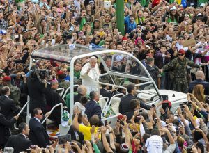 visita-do-papa-ao-brasil-reuniu-3,7-milhoes-de-pessoas-no-rio-em-2013