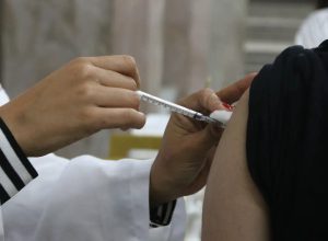 casos-de-covid-19-fazem-cidade-do-amazonas-retomar-uso-de-mascara