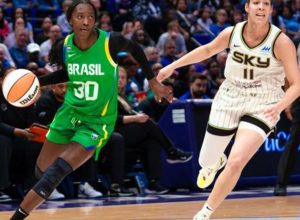 em-tour-pelos-eua,-selecao-brasileira-cai-para-o-chicago-sky,-da-wnba