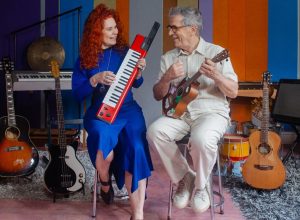 exposicao-em-sao-paulo-desvenda-trajetoria-da-dupla-palavra-cantada