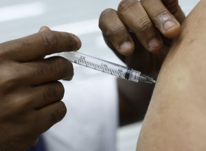 saude-realiza-dia-d-de-vacinacao-contra-a-gripe-neste-sabado